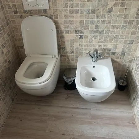 Marvellous 2 Bedrooms Attic In The Old Town * Βουκουρέστι