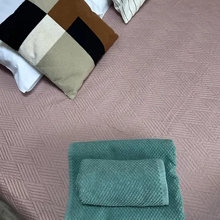 Marvellous 2 Bedrooms Attic In The Old Town Βουκουρέστι