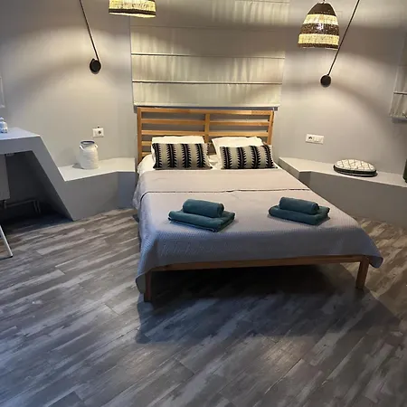 Marvellous 2 Bedrooms Attic In The Old Town Апартаменти