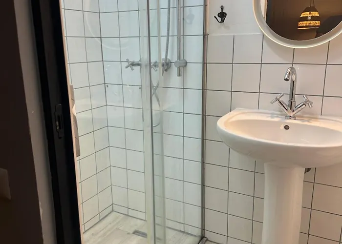 Marvellous 2 Bedrooms Attic In The Old Town Apartman *