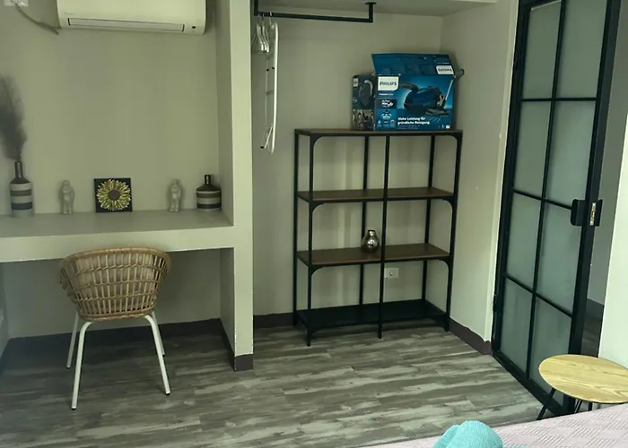 Marvellous 2 Bedrooms Attic In The Old Town * Бухарест