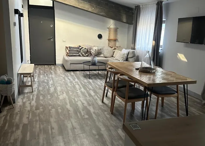 Apartament Marvellous 2 Bedrooms Attic In The Old Town