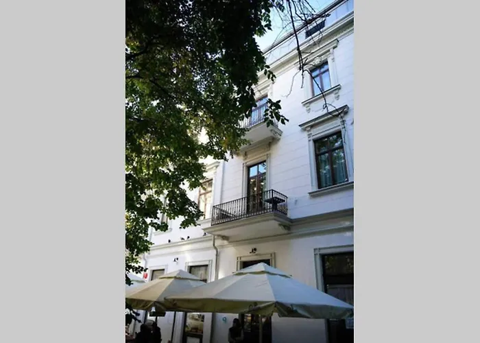 Marvellous 2 Bedrooms Attic In The Old Town * Bukareszt